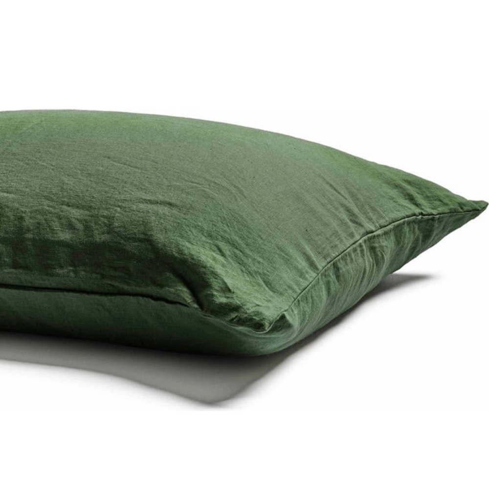 NW/T Piglet in Bed King Size Pillow Cases